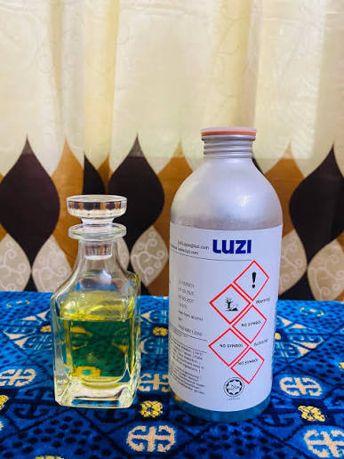 PERFUME OIL